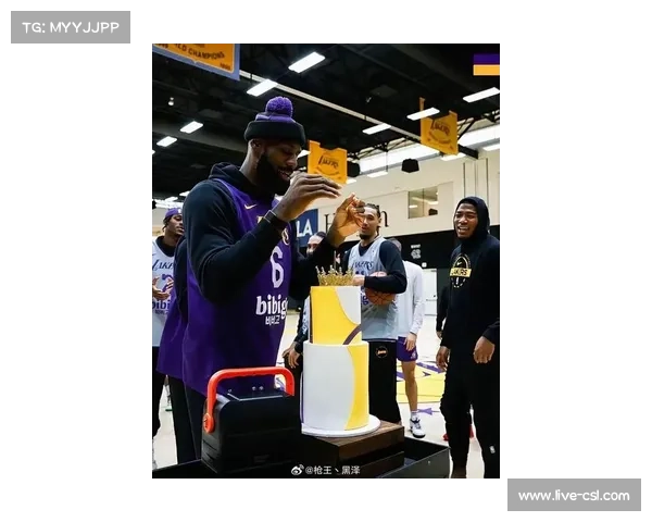 湖人活塞詹姆斯生日夜吞败坎宁安27+11惨败收场