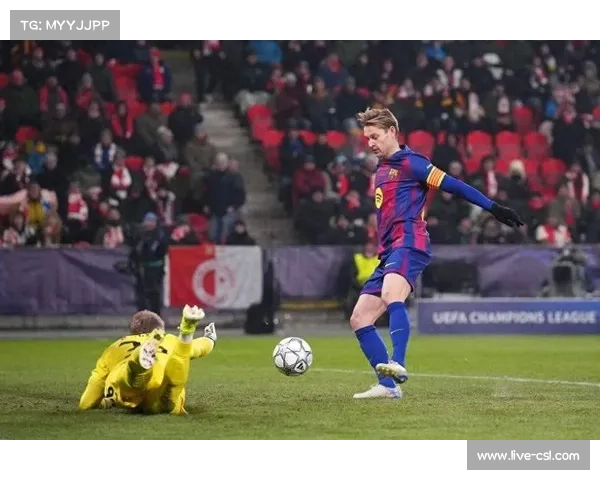 巴萨中场德容停赛，欧冠关键战人员短缺